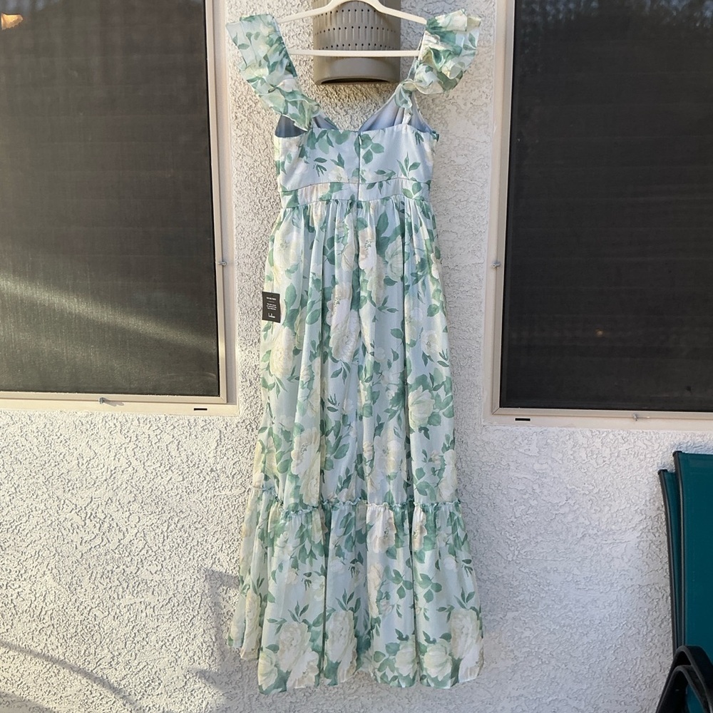 NWT Lulu’s Soiree Perfection Light Blue Floral Ruffled Tiered Maxi Dress Medium - Picture 5 of 13